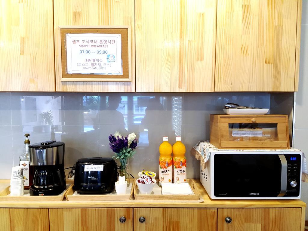 Business Hotel Haeundae S Busan Exteriör bild