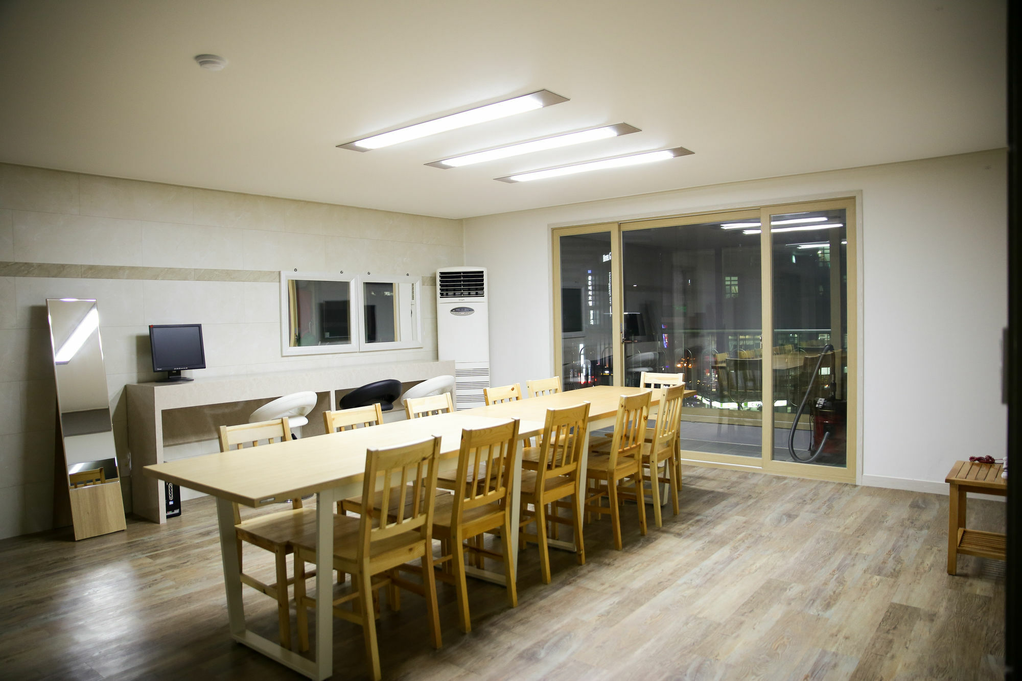 Business Hotel Haeundae S Busan Exteriör bild